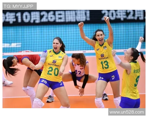 2015年女排世界杯精彩对决日本队迎战强敌俄罗斯队的激烈战斗