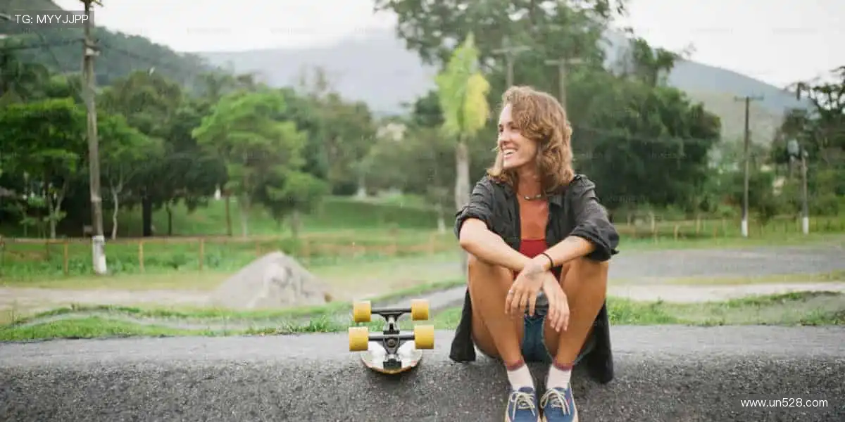 📺直击赛事现场，零时差享受热血对决！🎯